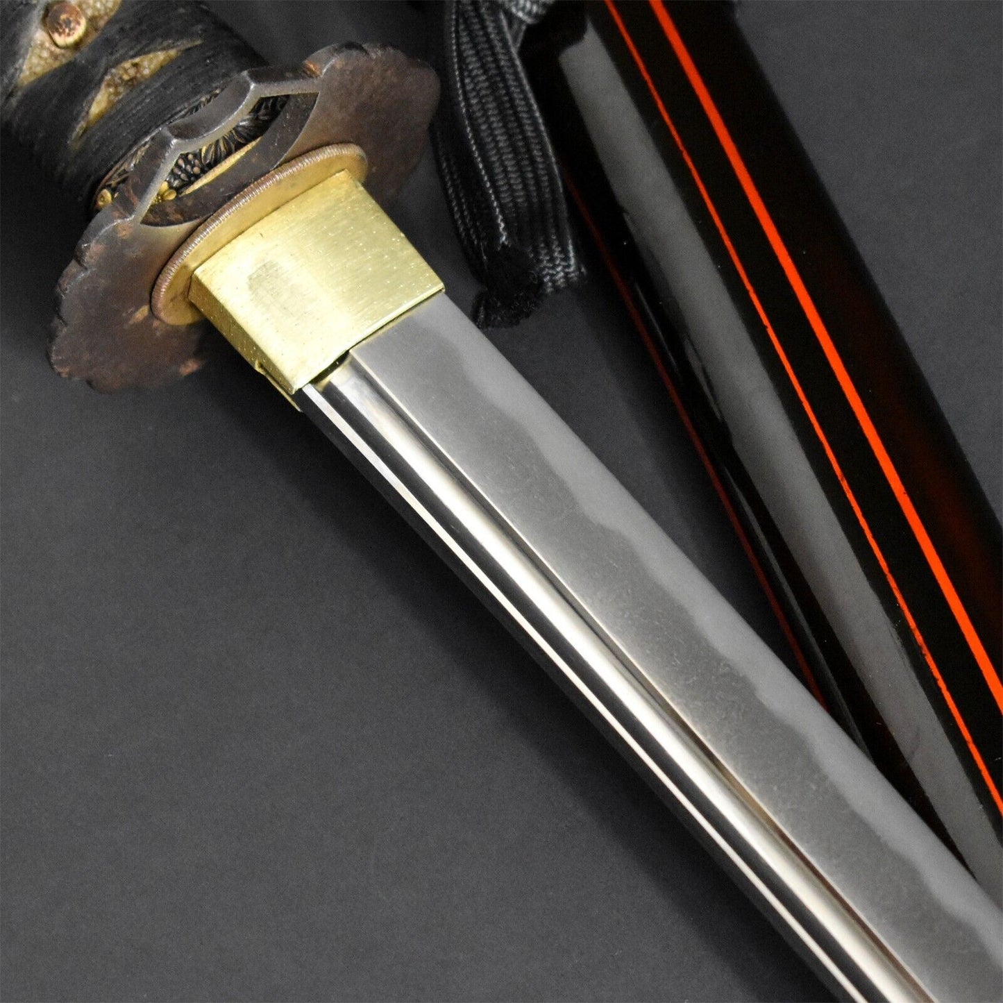 Genuine Collectible Nihonto Japanese Katana Long Sword Samurai Blade Weapon from Muromachi Era.
