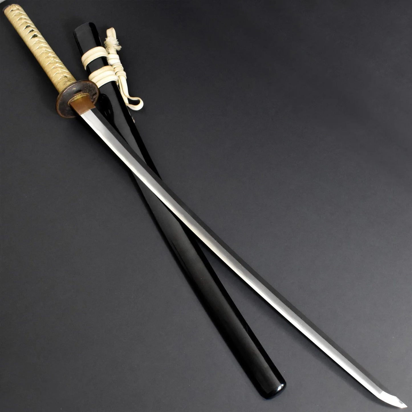 Mastercrafted Authentic Old Nihonto Japanese Katana Signed Samurai Sword Collectible Weapon Martial Legacy.