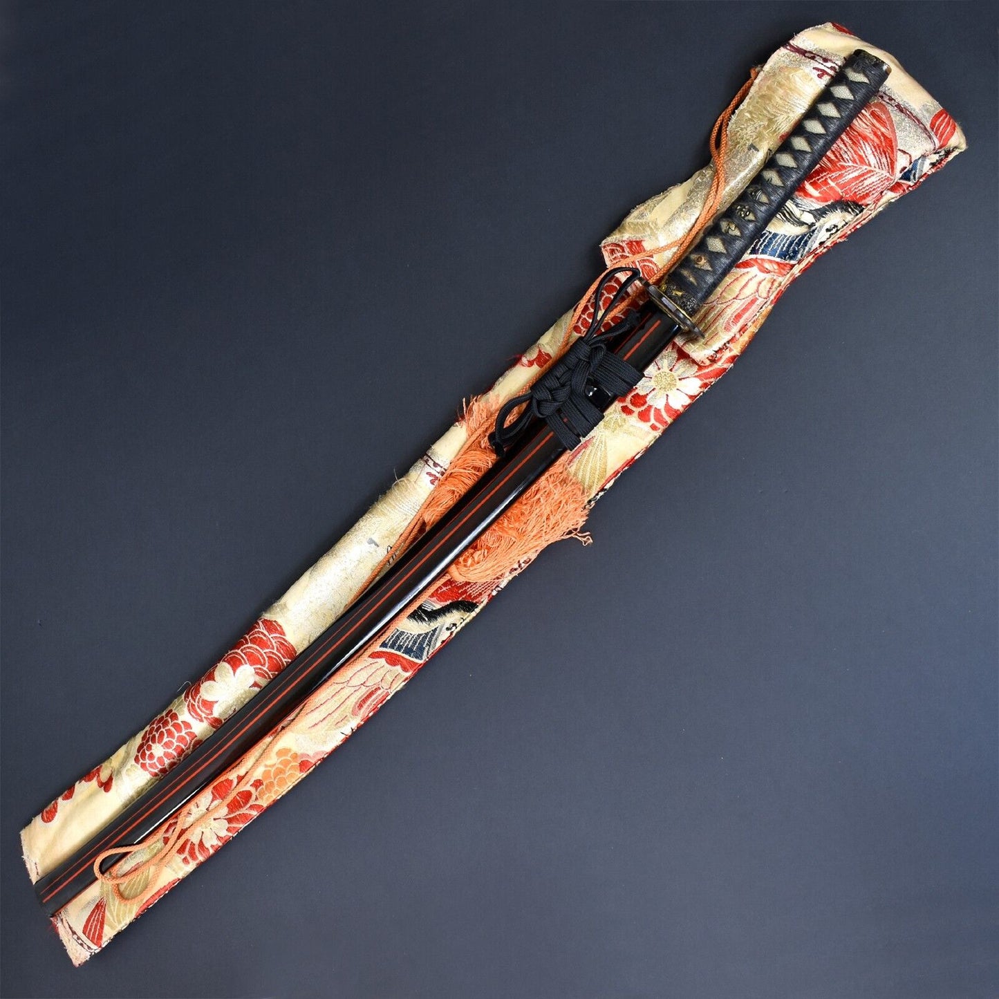 Genuine Collectible Nihonto Japanese Katana Long Sword Samurai Blade Weapon from Muromachi Era.