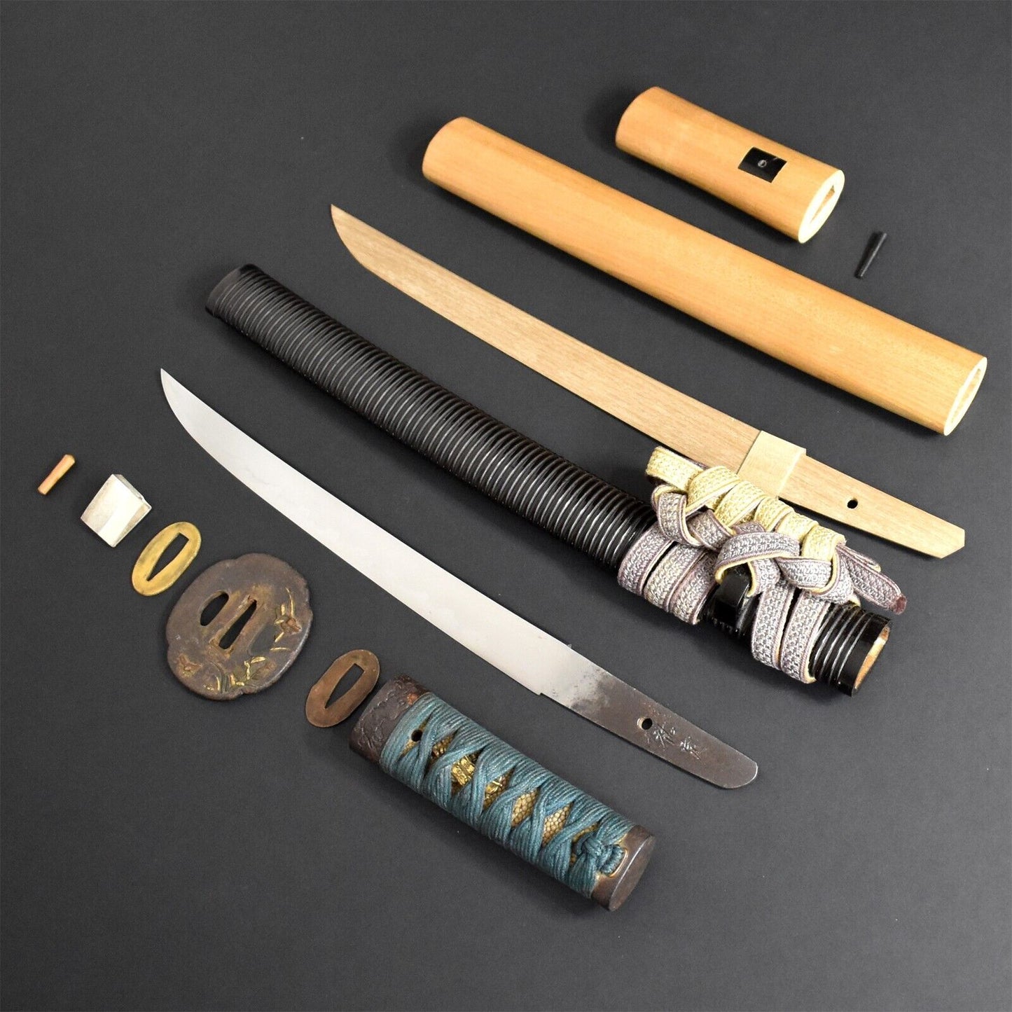 Authentic Japanese Samurai Short Sword Tanto Signed Weapon Dagger Antique Edo Era.