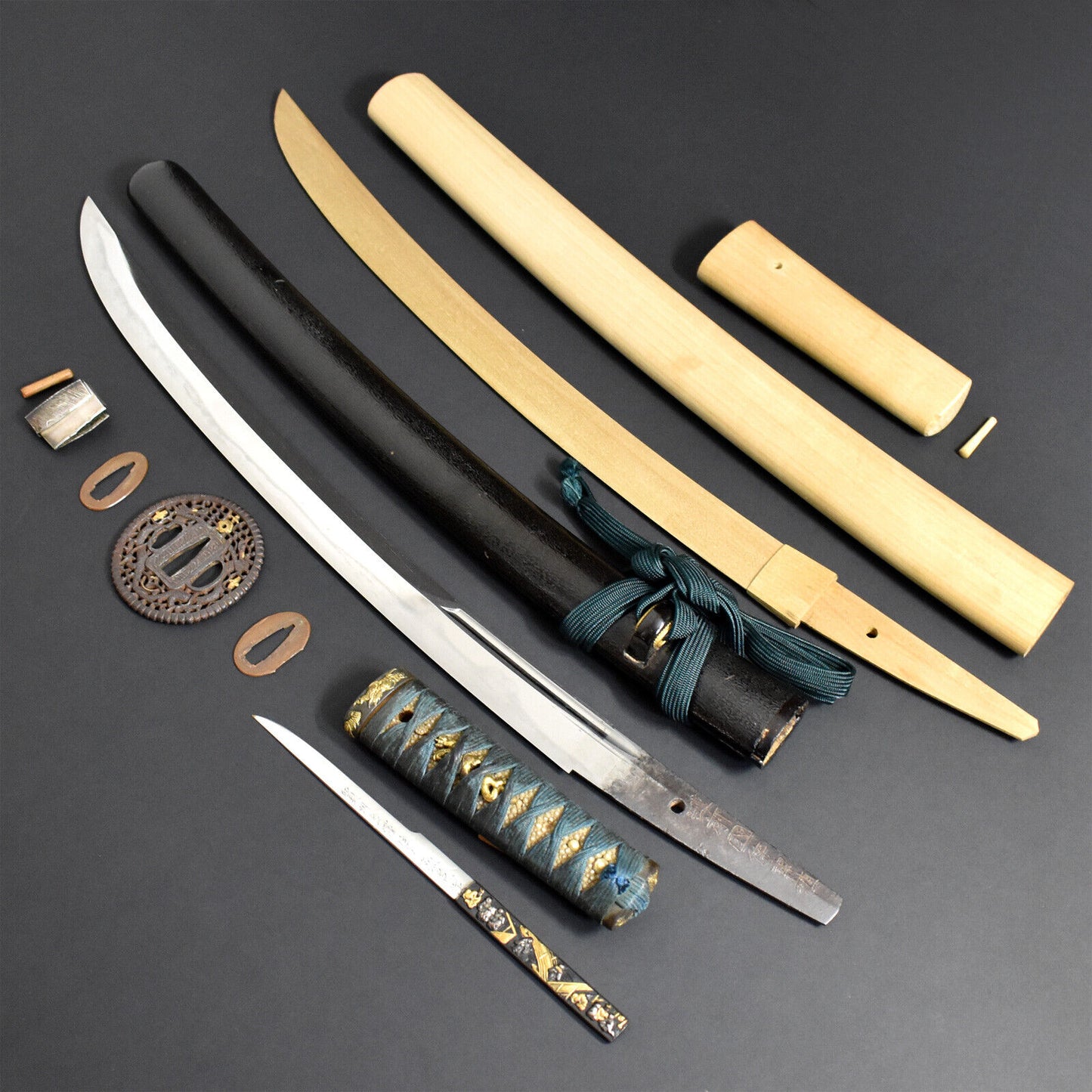 Japanese Original Antique Katana Sword Wakizashi Kanetane Signed Blade Samurai Tamahagane.