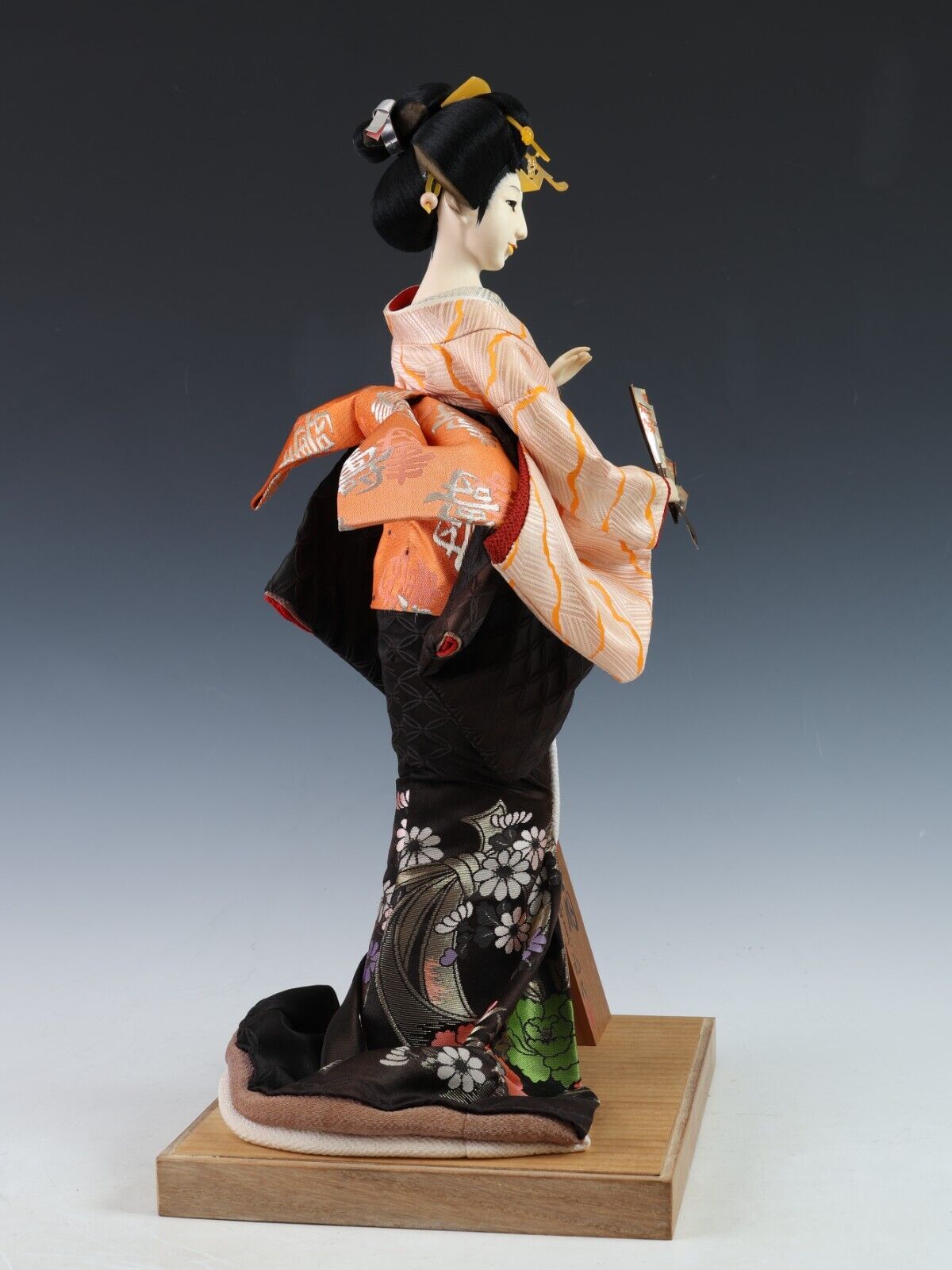 Collectible Japanese Geisha Doll with Traditional Kimono and Accessory Vintage Sukiyo Showa Era.