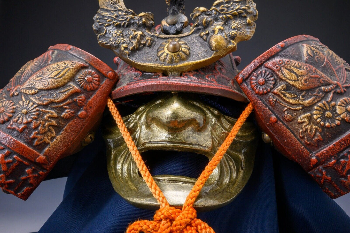 Collectible Japanese Warrior Kabuto Helmet Vintage Historical Display Armor Decor.