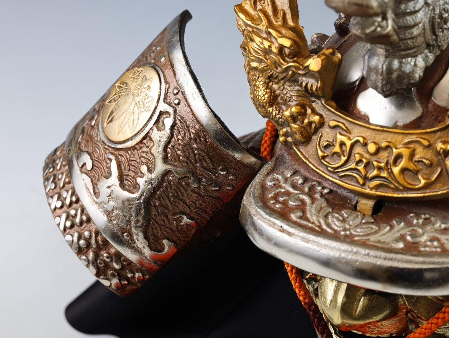 Japanese Old Kabuto Helmet Collectible Samurai Armor Head Protection.