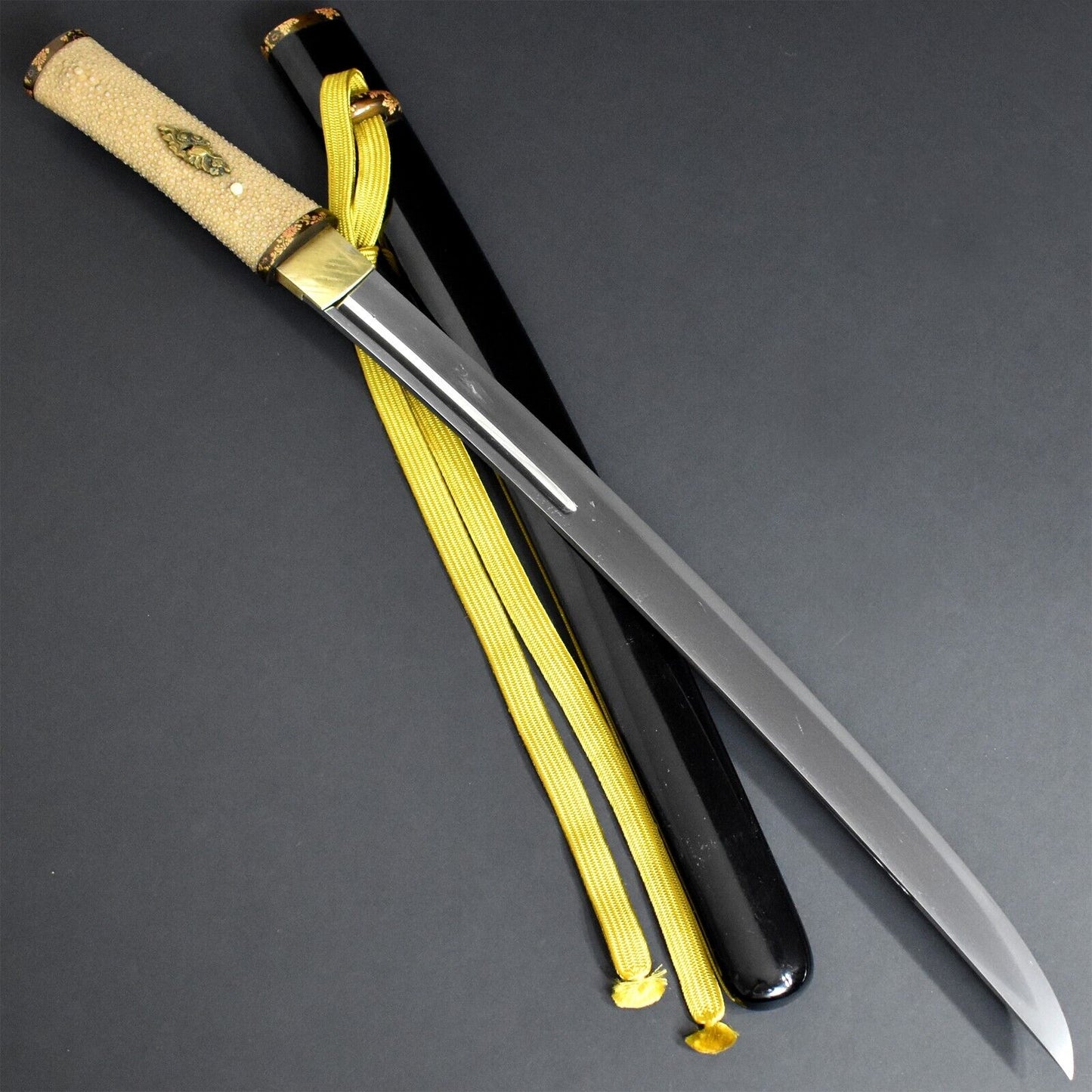 Antique Japanese Wakizashi Kanesaki Signed Samurai Sword Collectible Weapon Tamahagane Steel Muromachi.